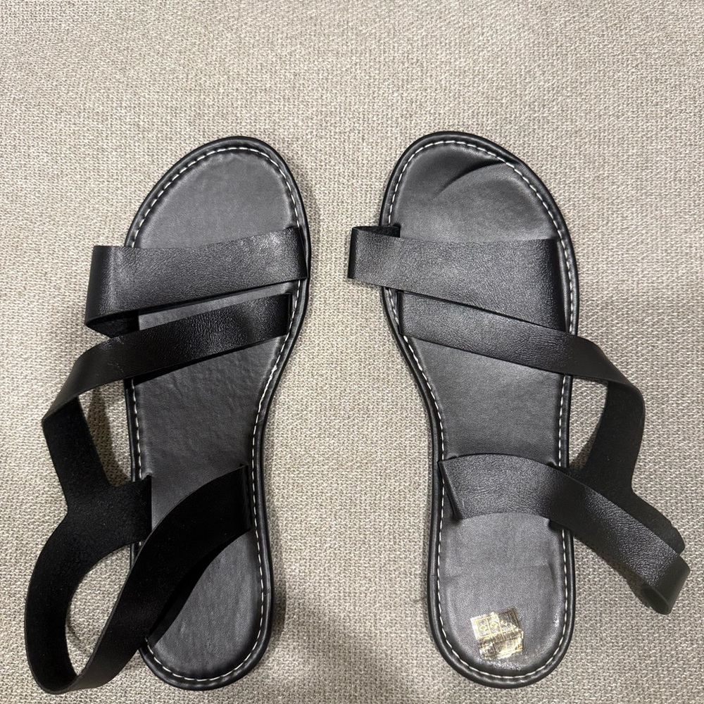 Chic Black Strappy Sandals